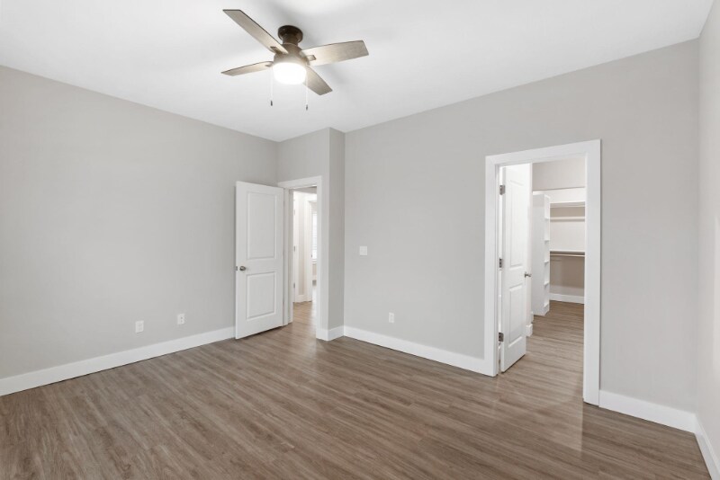 Building Photo - 5120 N Cypress St