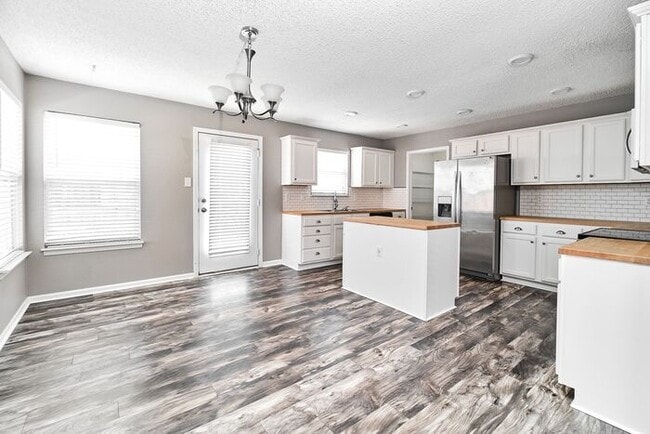 Building Photo - Beautiful 3-Bedroom Home in Fishers