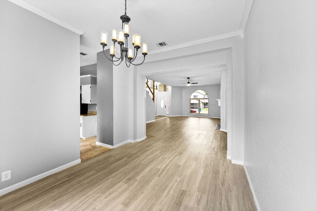 Building Photo - Spacious 4-Bedroom Rental in Autumn Ridge ...