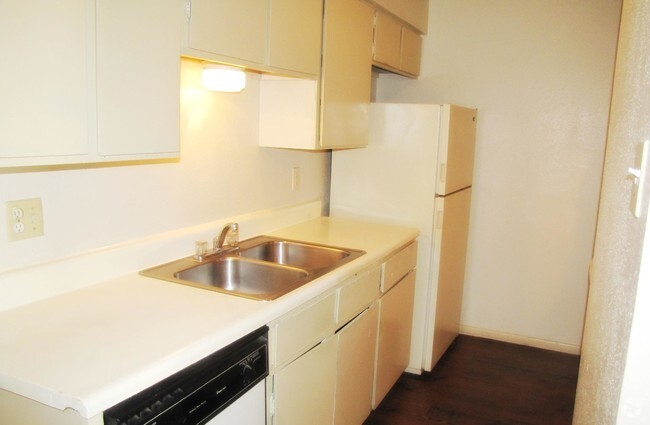 Kitchen - Arbor Place