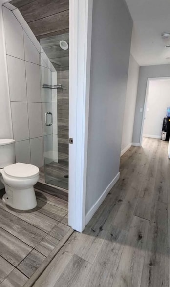 Building Photo - 4651 W 18th St