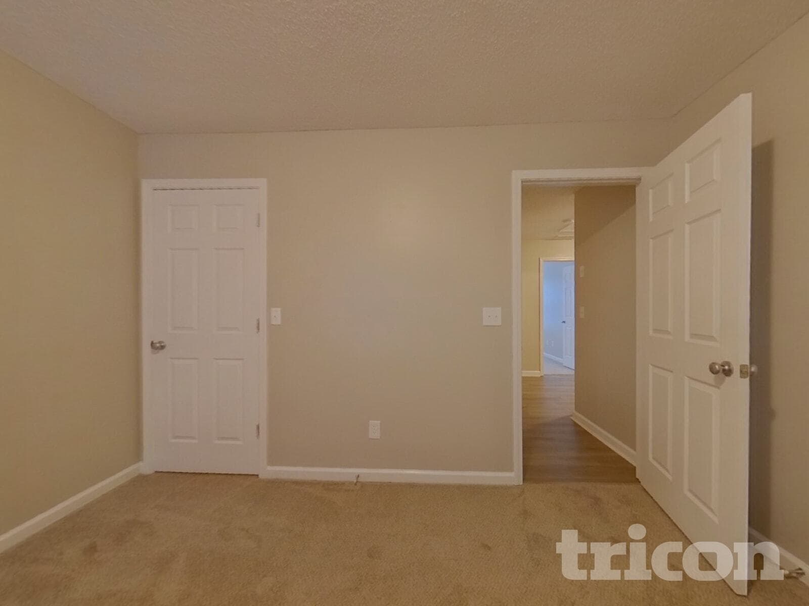 Building Photo - 629 Amberwood Dr