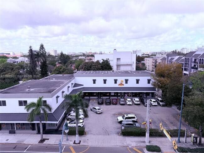 Building Photo - 900 SW 8th St