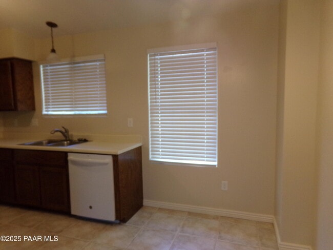 Building Photo - 345 S Virginia St