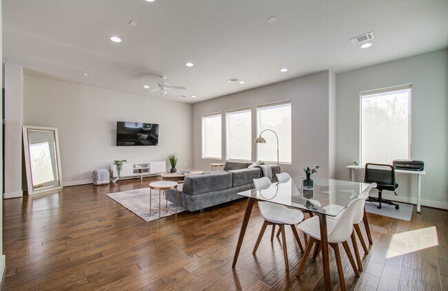 Building Photo - 509 Gregg St