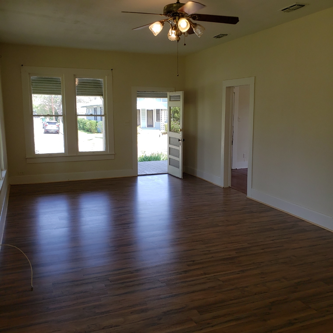 Living Room - 1209 Howard St