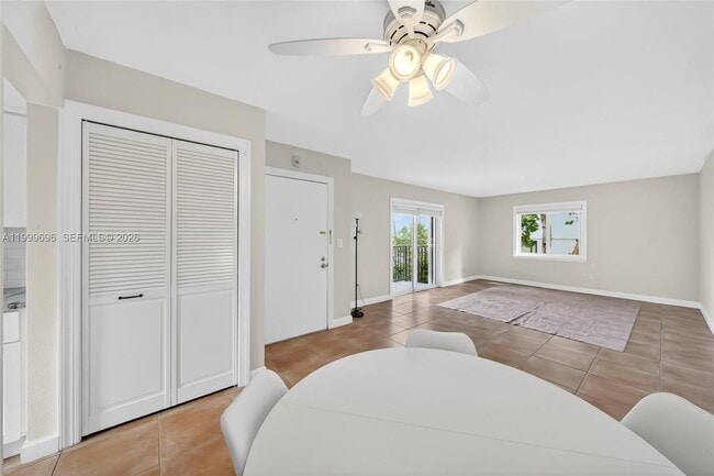 Building Photo - 6815 Edgewater Dr