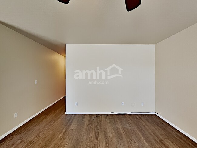 Building Photo - 28006 N Iron Ave