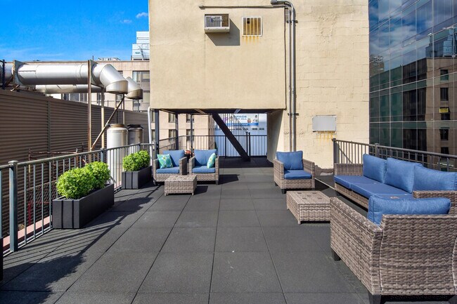Building Photo - 407 E 59th St