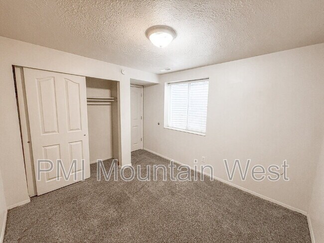 Building Photo - 142 N 200 W