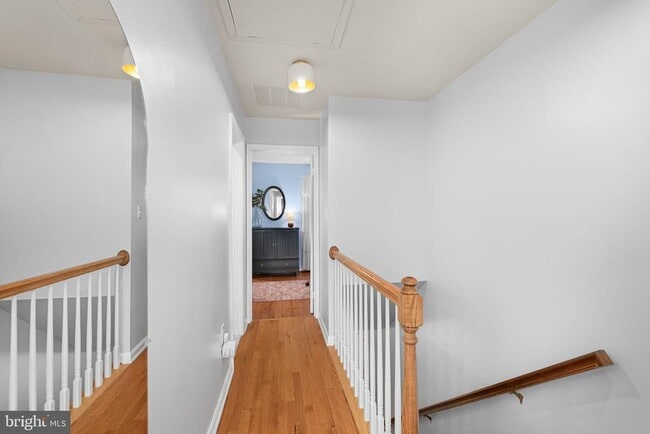Building Photo - 535 Colecroft Ct