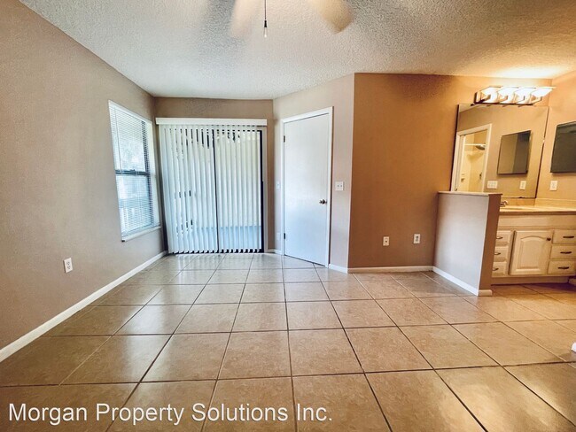 Building Photo - 3 br, 3 bath House - 3000 S. Semoran Blvd. #6