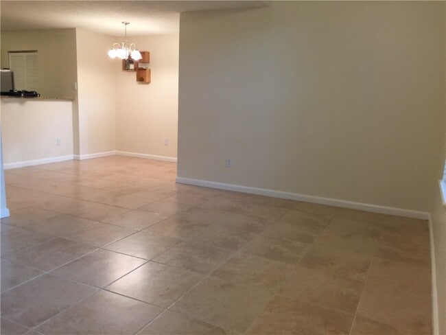 Building Photo - 19153 Fisher Island Dr
