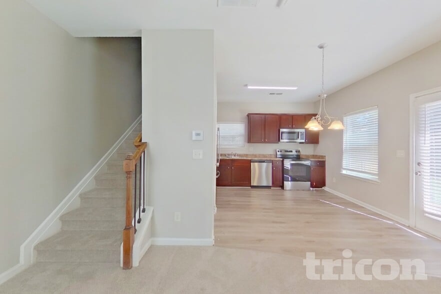 Building Photo - 514 Lobdale Falls Dr