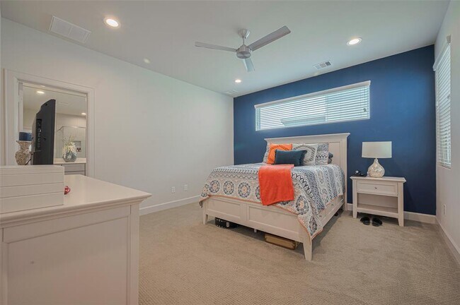 Building Photo - 6804 Rocinante Ln