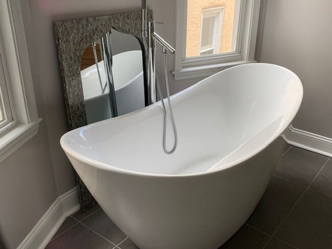 Building Photo - Charming Philadelphia Home in a Prime Location