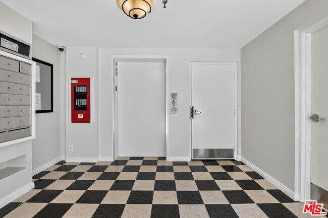 Building Photo - 3561 Clarington Ave