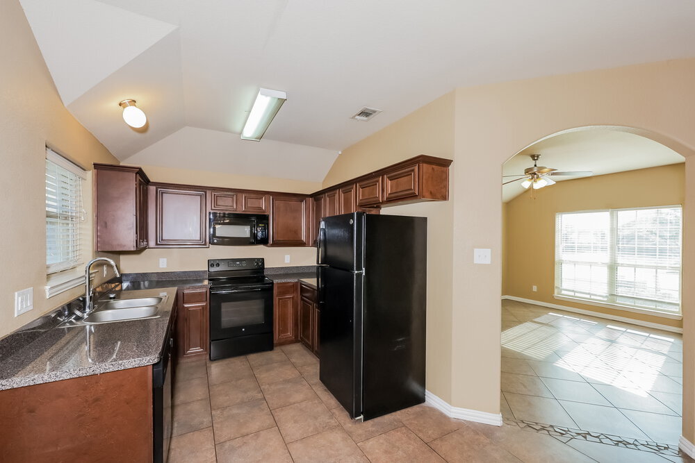 Building Photo - 7681 Hollow Point Dr