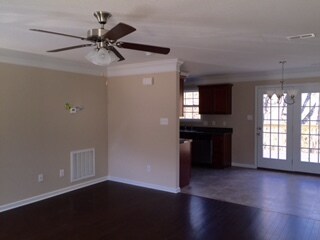 Building Photo - 5909 Apple Valley Dr