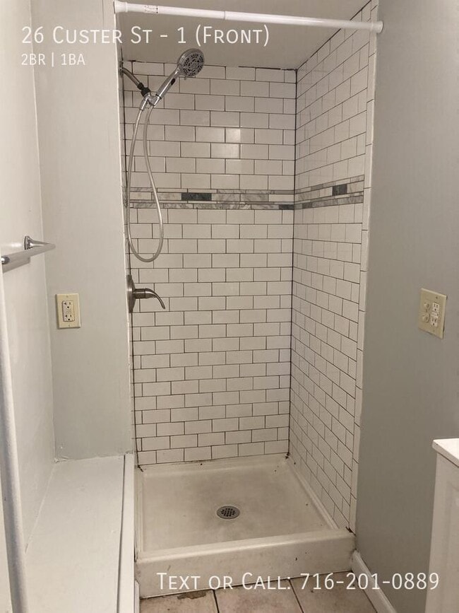 Building Photo - 26 Custer St