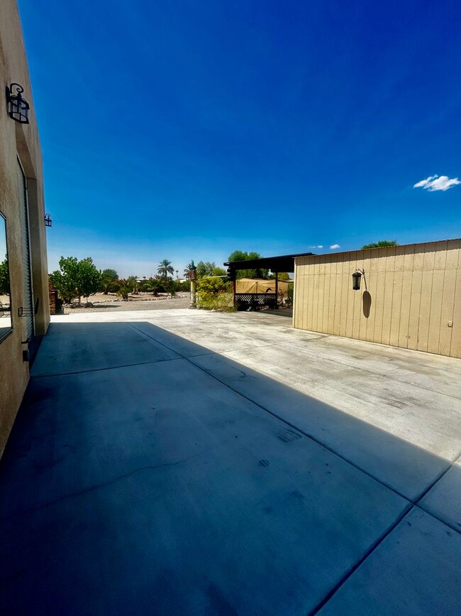 Building Photo - Beautifully Remodeled 3-Bedroom Home with ...