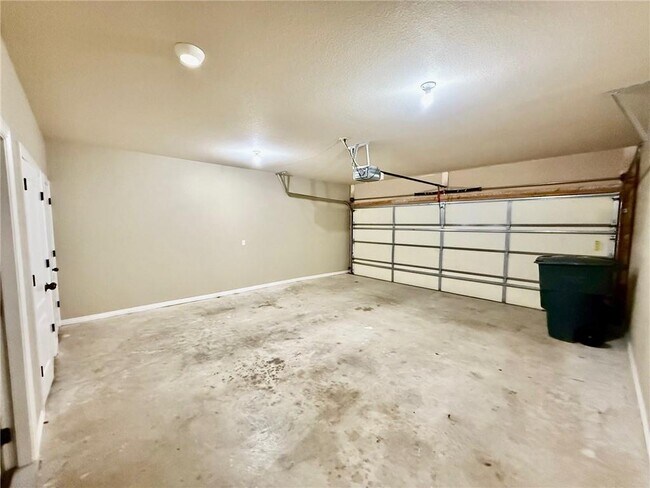 Building Photo - 4221 Zion Valley Dr