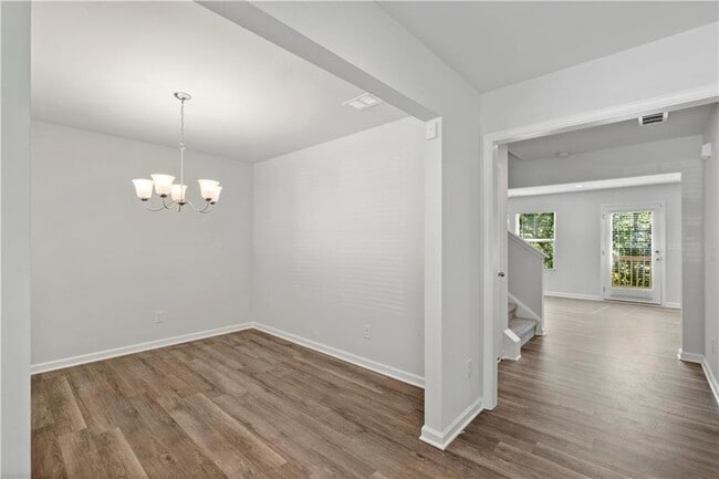 Building Photo - 1139 Lookout Ave NW