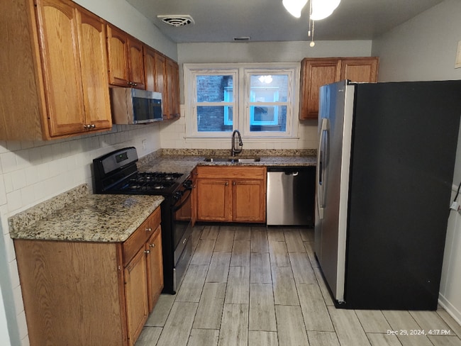 Building Photo - 8242 Kilpatrick Ave