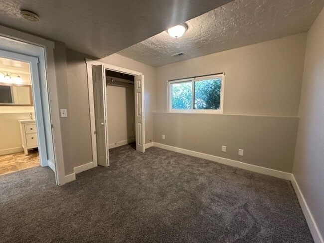 Building Photo - 1175 W 1420 N