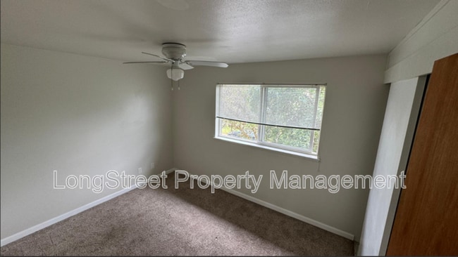 Building Photo - 355 SW 10th St