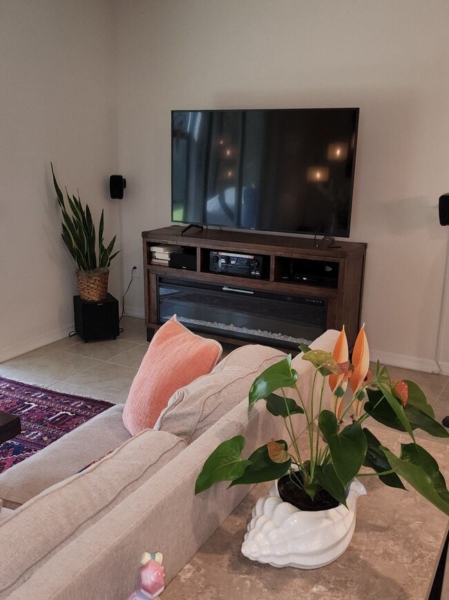 Building Photo - 3 br, 2 bath House - 8913 Rockwood Court