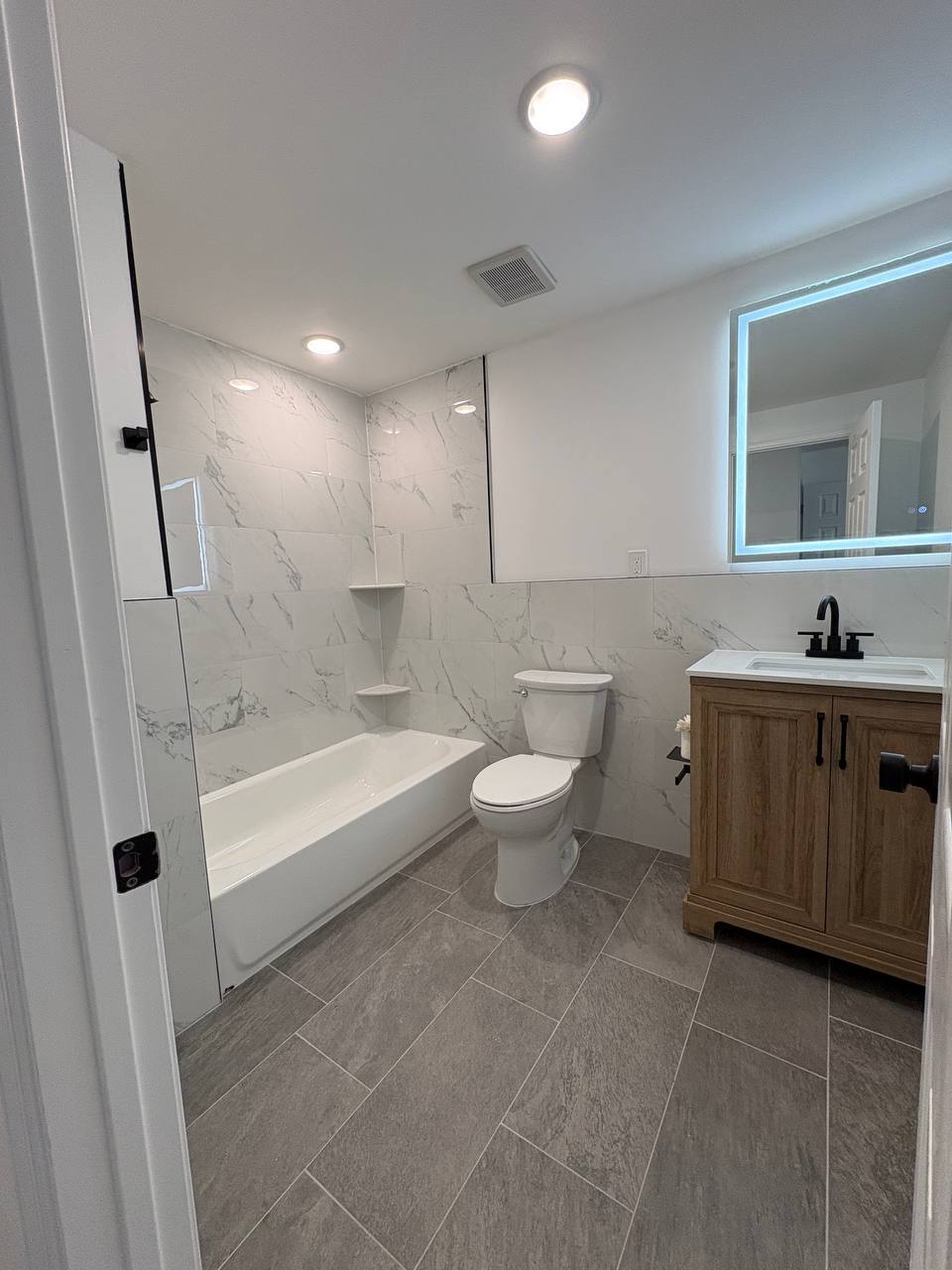 Building Photo - 1331 Dickinson St