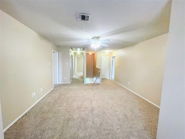 Building Photo - 9209 Warren Dr