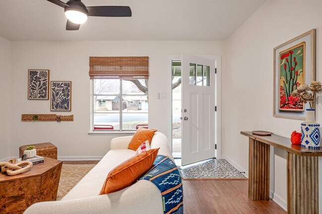 Building Photo - 407 Westmorland Dr