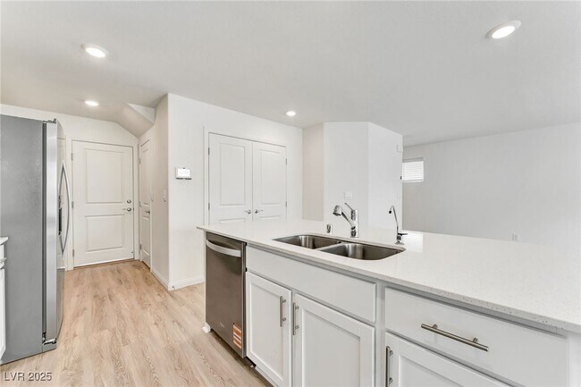 Building Photo - 1409 Brady Bay Pl