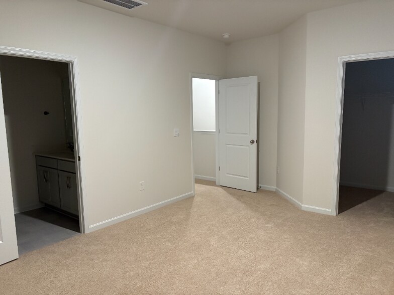 Building Photo - 766 Dorset Strm Dr