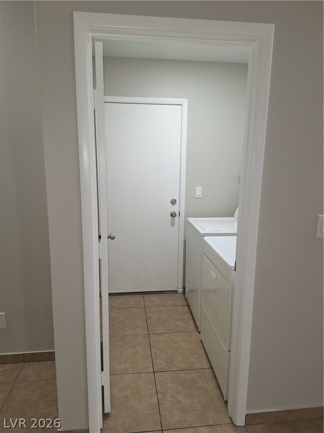 Building Photo - 4156 Abrams Ave