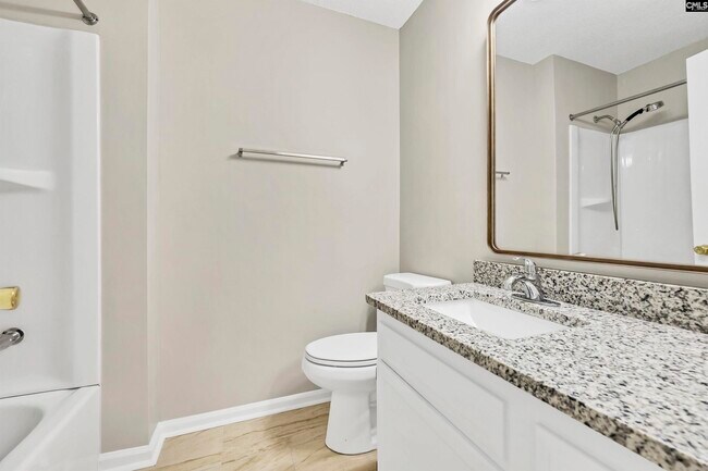 Building Photo - 605 N Donar Dr