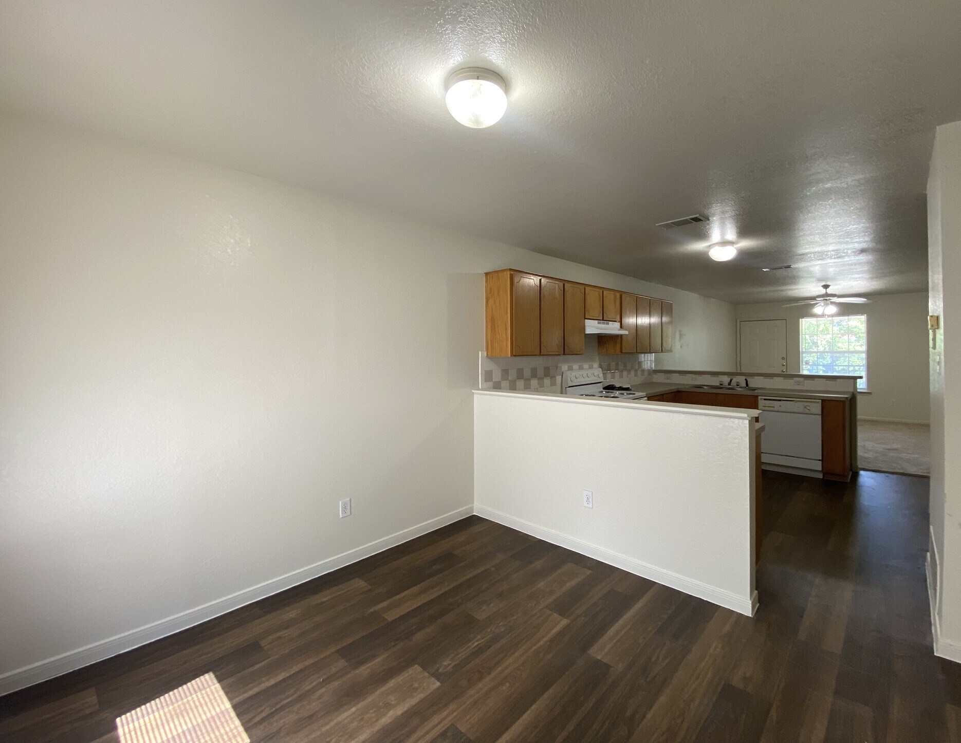 Building Photo - 330 S 40th St