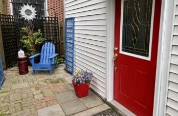 Building Photo - 389 E Deerpath Rd