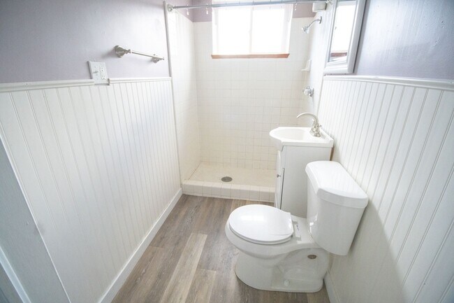 Building Photo - 2410 S Ogden St