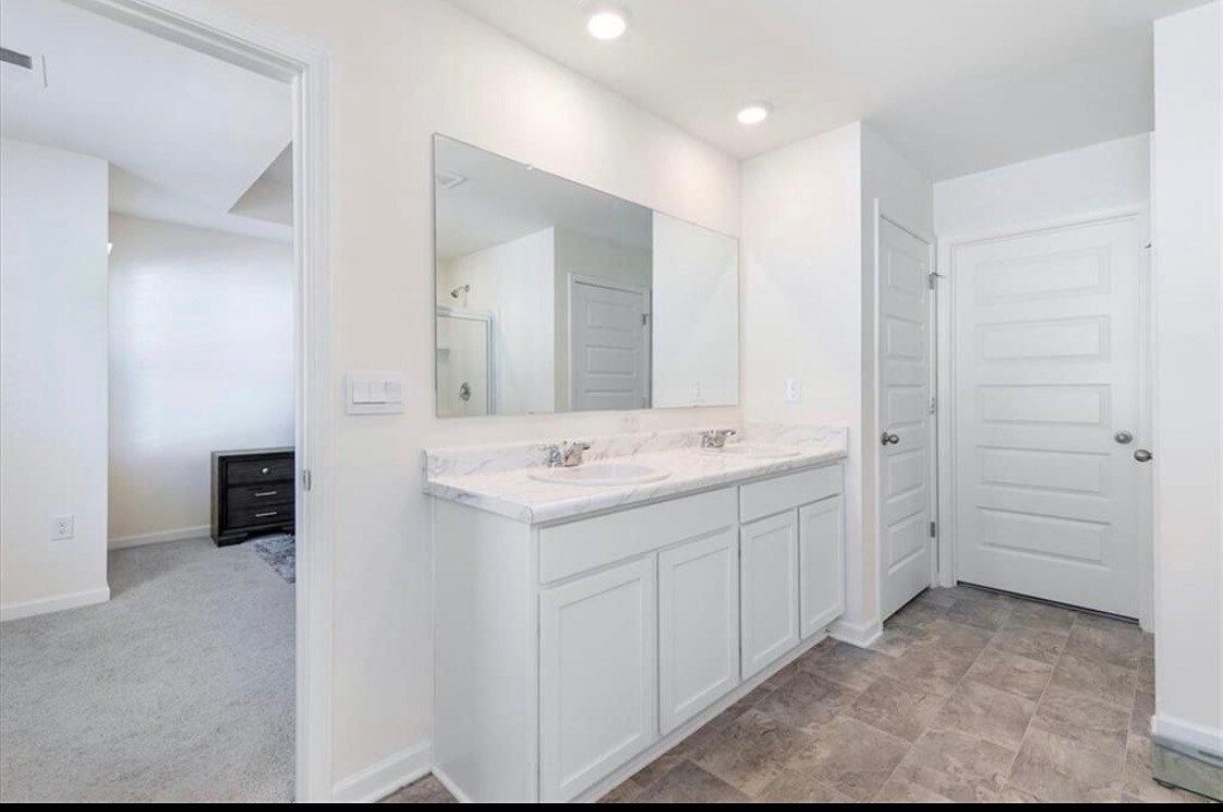 Building Photo - 179 Hampton Cir