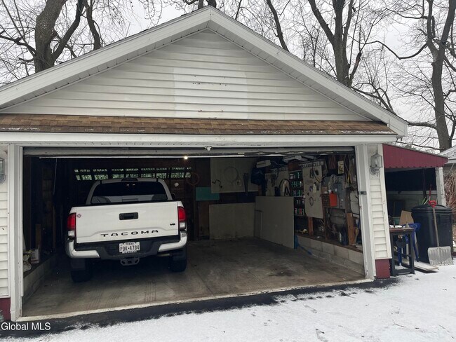 Building Photo - 1410 Stanford St