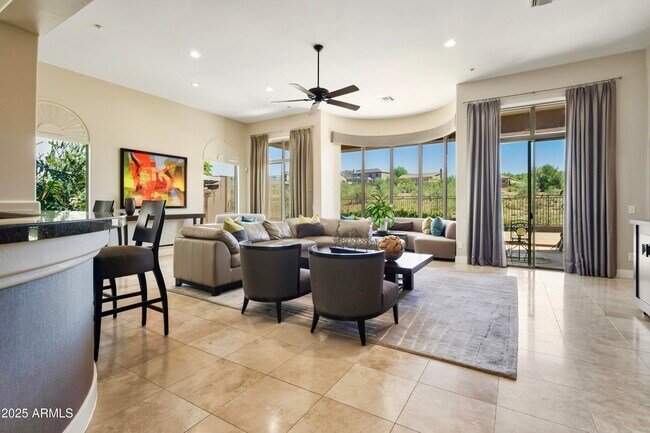 Building Photo - 10637 E Blanche Dr