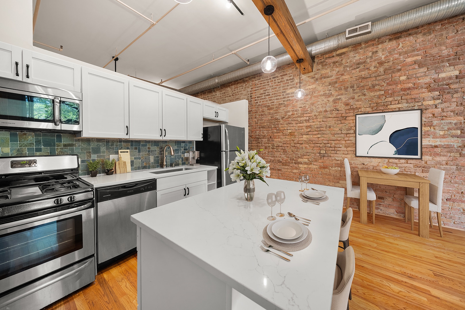 Kitchen View 1 - 1525 S Michigan Ave