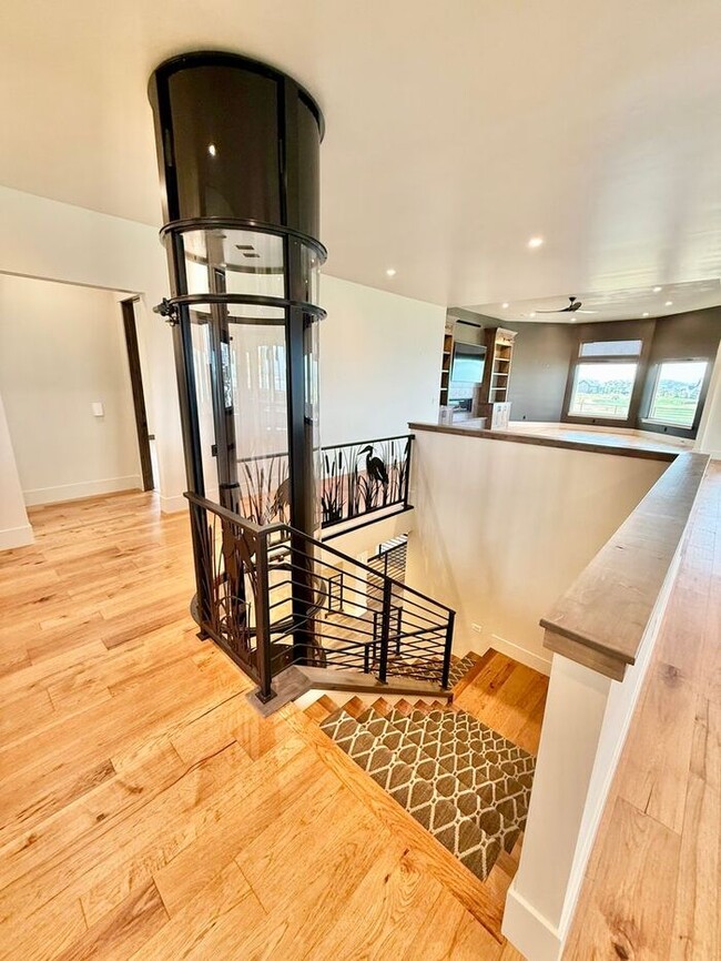 Building Photo - Luxury Golf Retreat in Berthoud with Breat...