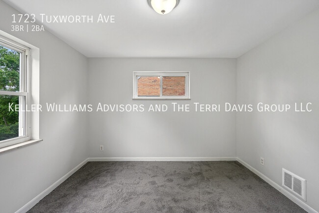 Building Photo - 1723 Tuxworth Ave