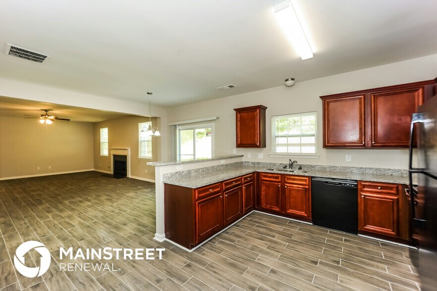 Building Photo - 6228 Polar Fox Ct