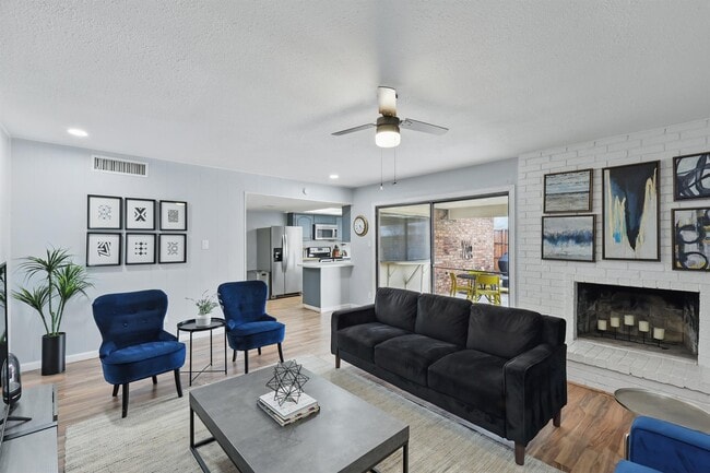 Building Photo - 3454 Livingston Ln