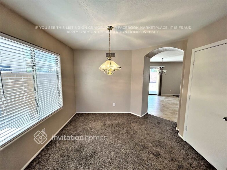 Building Photo - 16585 W Latham St